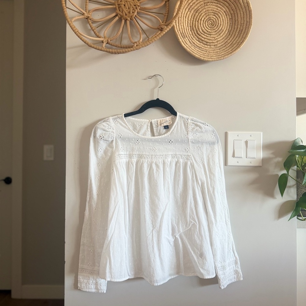 100% Cotton Universal Thread White Eyelet Long-Sleeve Blouse